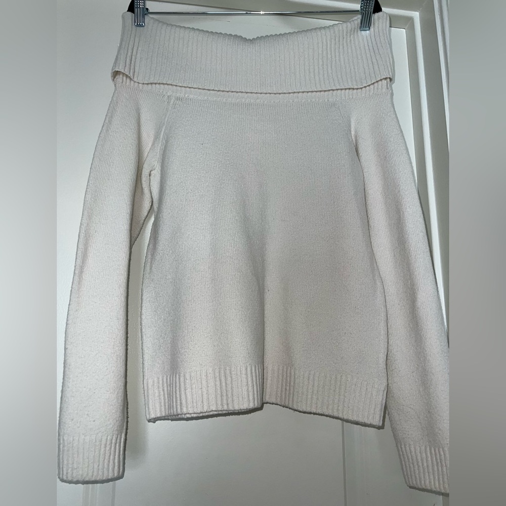 PINQUE Off-Shoulder Cream Women's Sweater